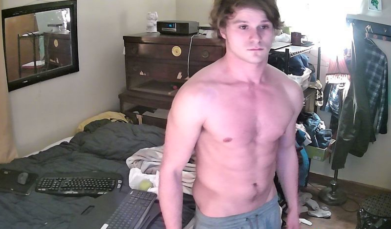 Canadian jock Rob Howe shows off his hot body on cam