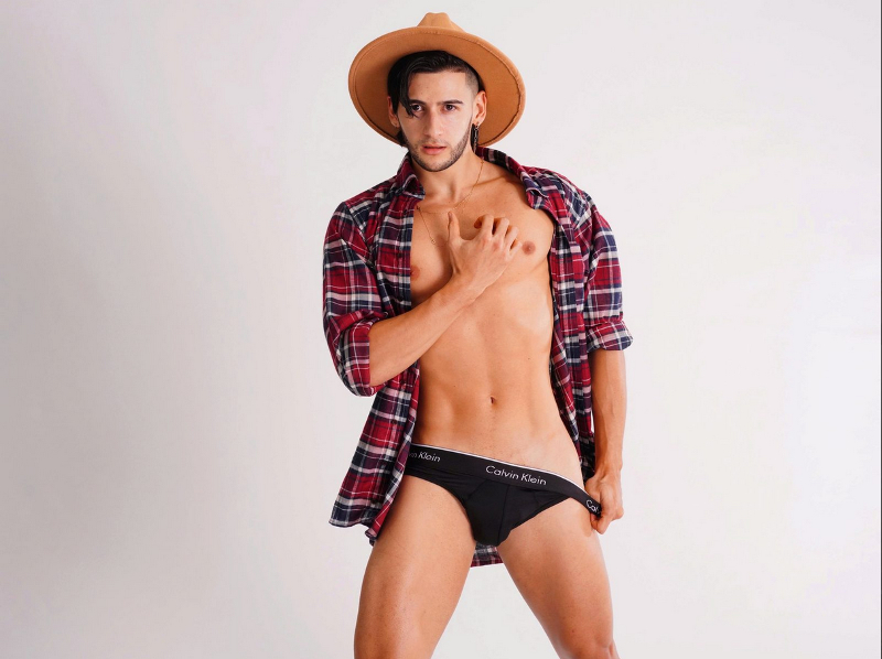 Saimon Jordan looks sexy in a country boy outfit